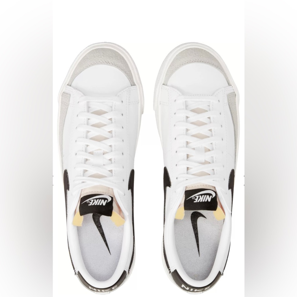 Nike Women's Blazer '77 Low Shoes